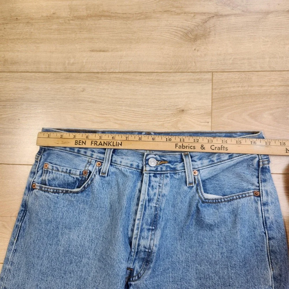 Levis 501 Jeans Mens 36x34 Light Wash Blue Button Fly Straight Denim Casual